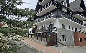 Garsonieră La Mănăstire